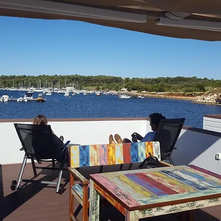 Hausboot - Floating House Sofia Pola