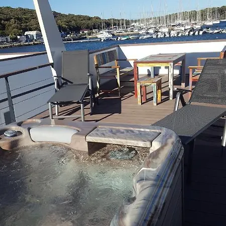 Hausboot - Floating House Sofia *