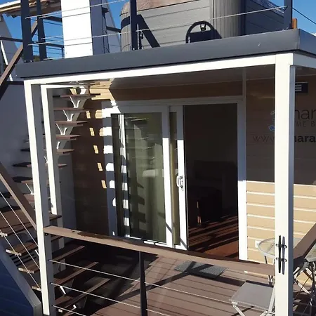 Hausboot - Floating House Sofia Botel Pola