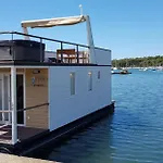 보트호텔 Hausboot - Floating House Sofia 풀라