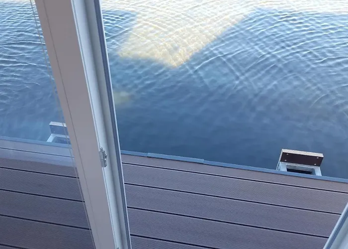 Hausboot - Floating House Sofia Pula