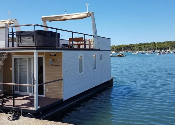 Botel Hausboot - Floating House Sofia Pula